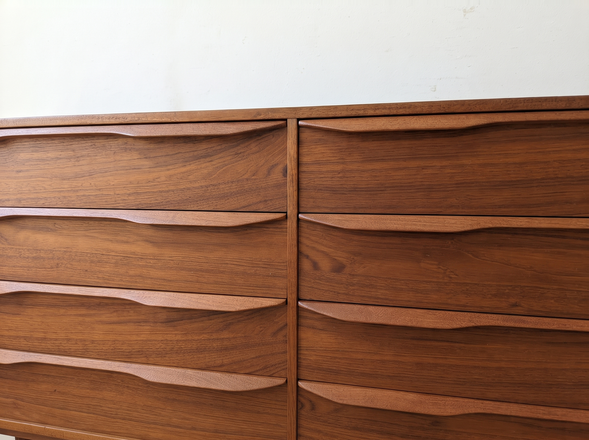 Teak 8-Drawer Dresser with Sculpted Pulls